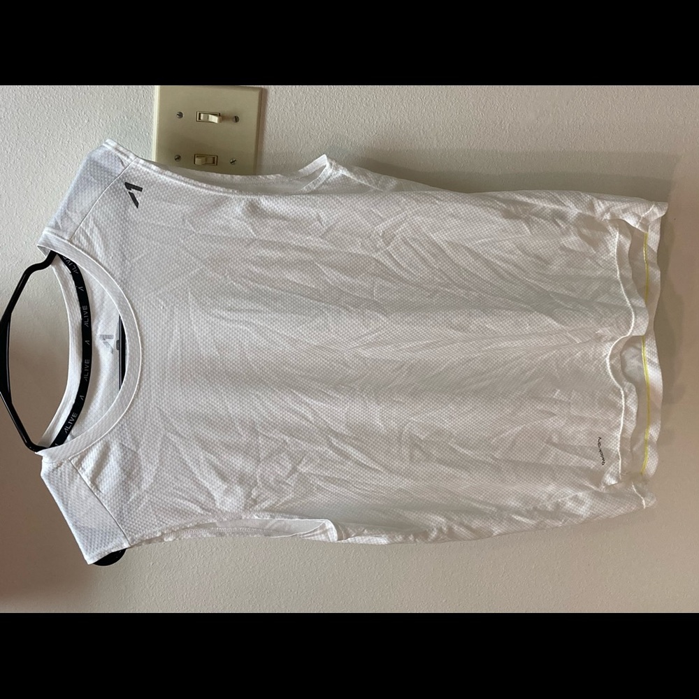 Alive quick dry Tank top